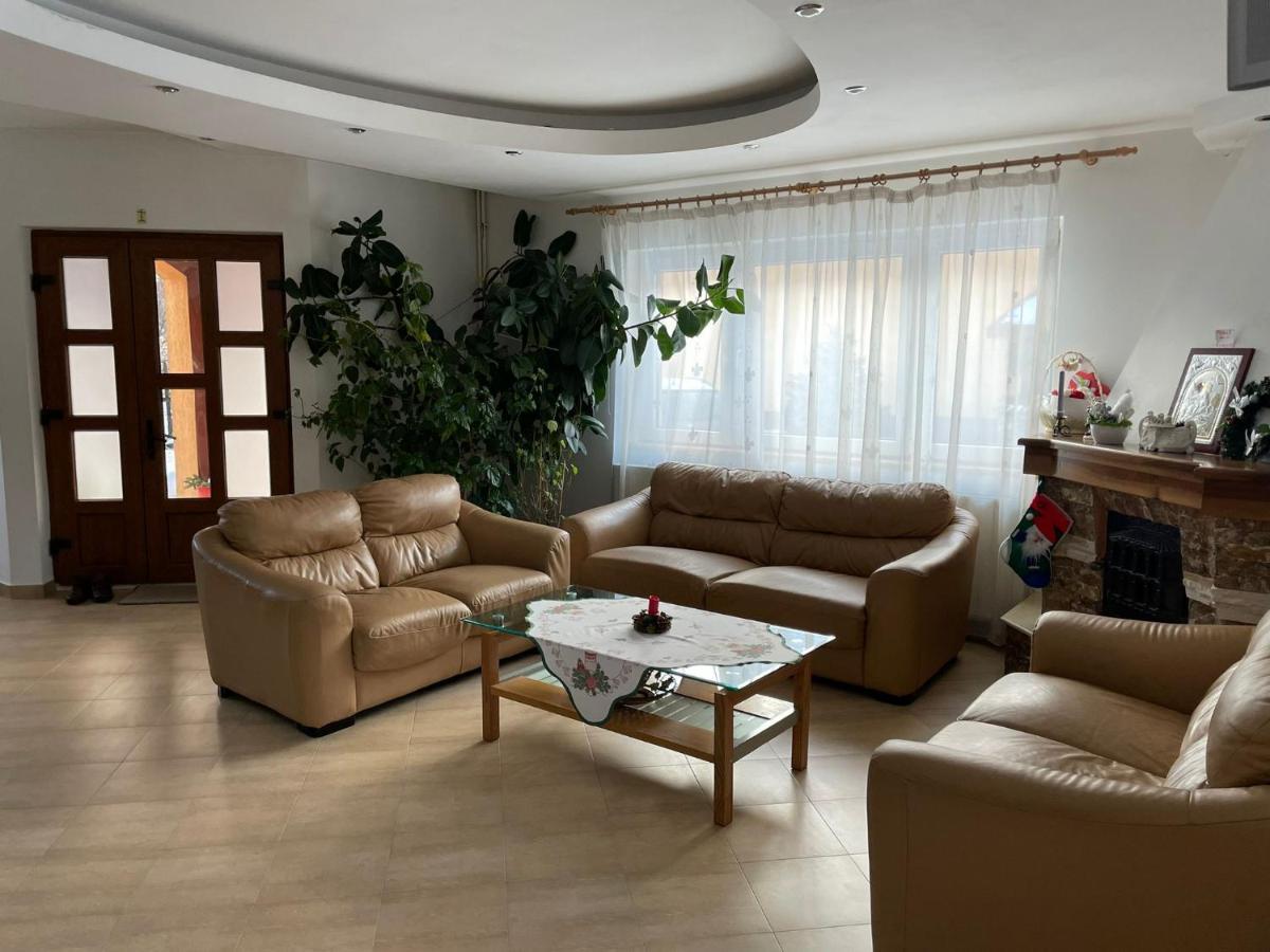 מלון Poiana Mărului Casa De Vis מראה חיצוני תמונה